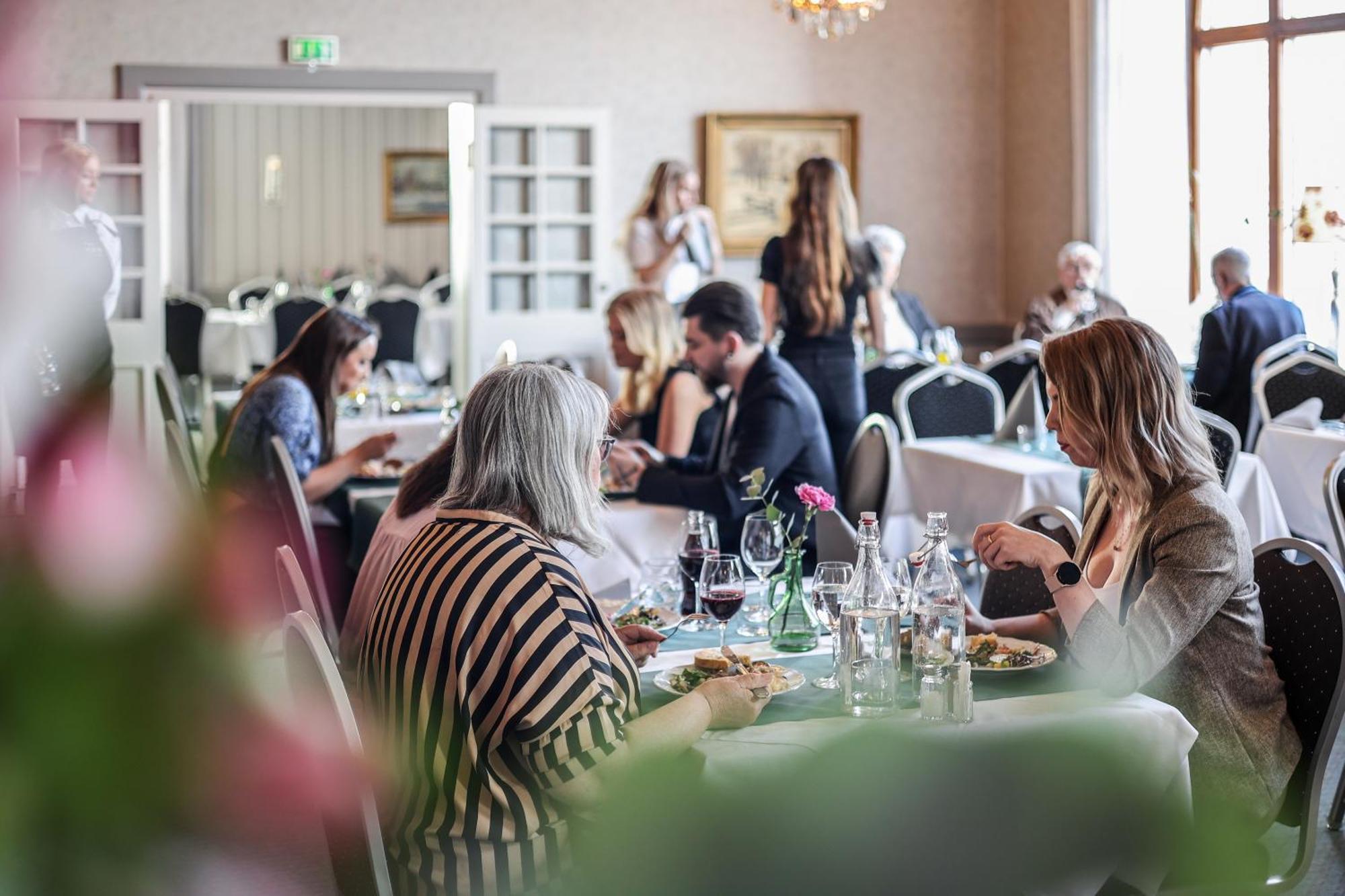 First Hotel Statt Oernskoeldsvik Eksteriør billede